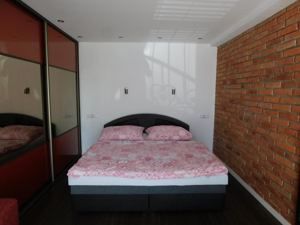 Apartmanovy Penzion Bajmóc Kültér fotó